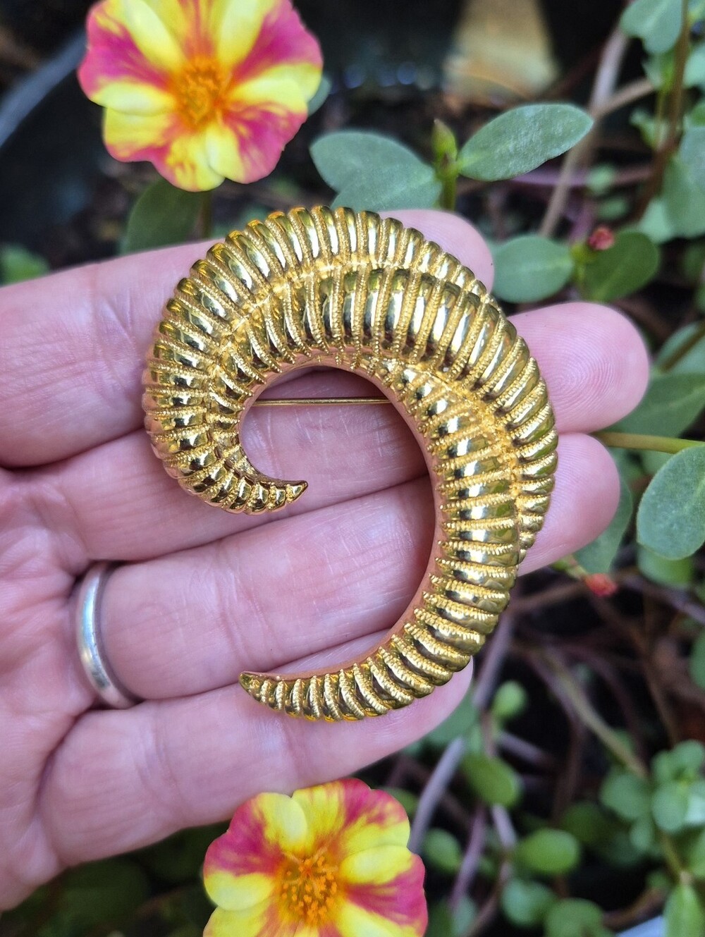 Monet Vintage Aries Ram Horn Ribbed Textured Crescent Statement Brooch 2.25"